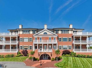 435 White Gables Ln APT 101, Charlottesville, VA 22903