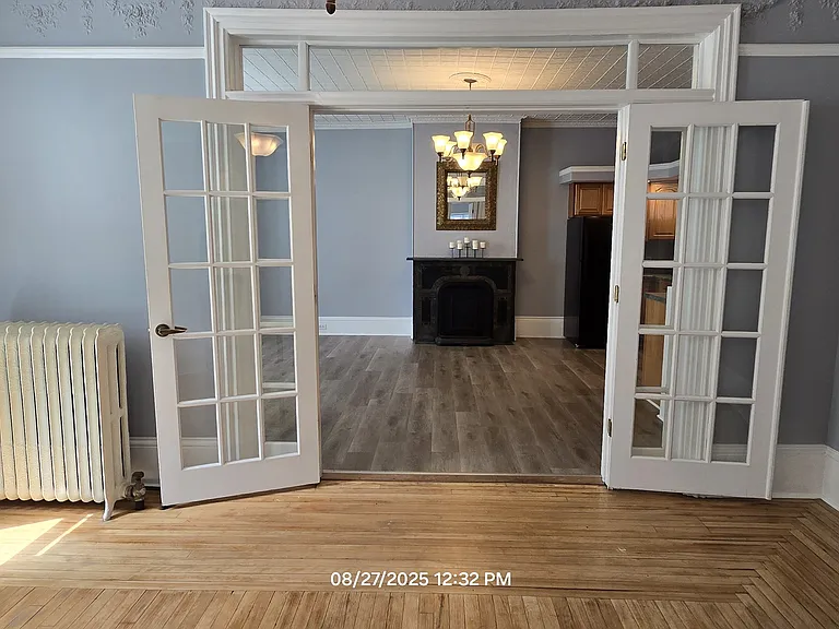 212 Oak St #1 — Photo 3