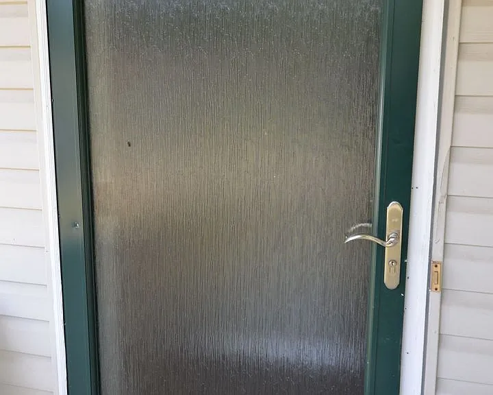 1715 Rainbow Dr — Photo 3