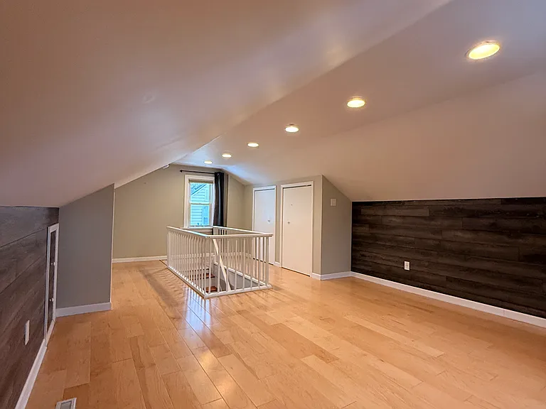 315 Pearson St — Photo 12