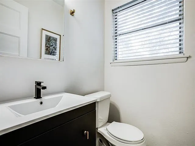 2803 Andrea Ln — Photo 6
