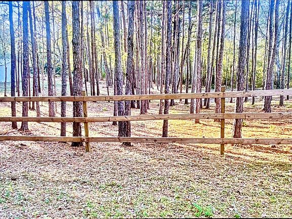 3rd image of 182 Pipeline Rd