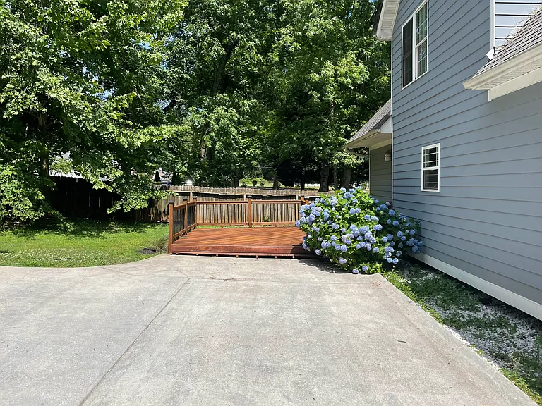 2038 East Dr — Photo 32