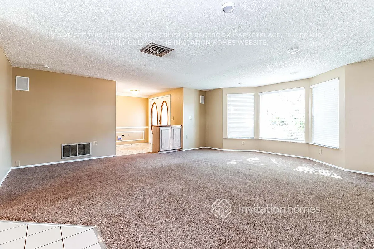 Building Photo - 12206 Meadowbrook Ln