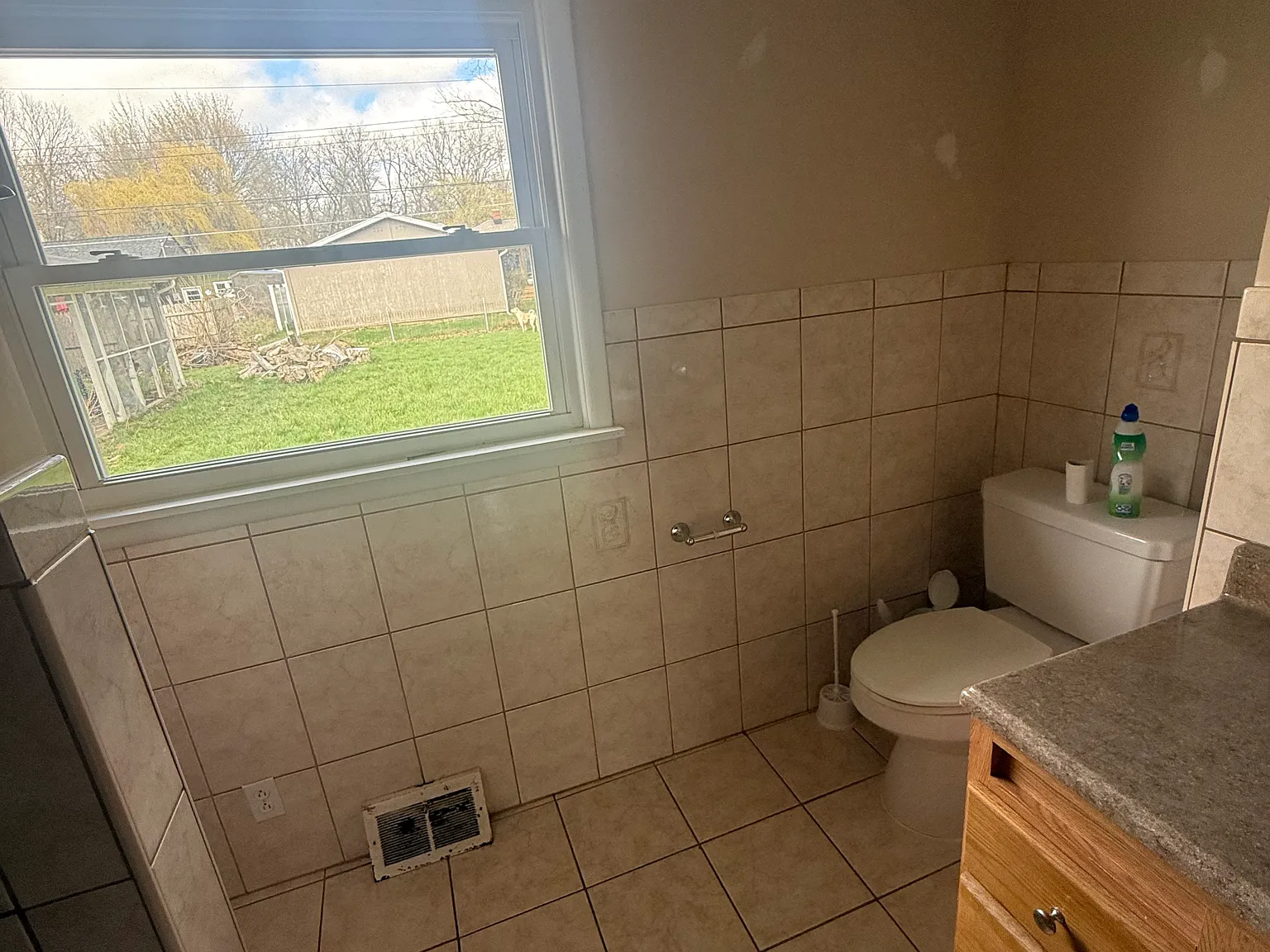 2 bed, 1560 sqft, $1,400 — Photo 3