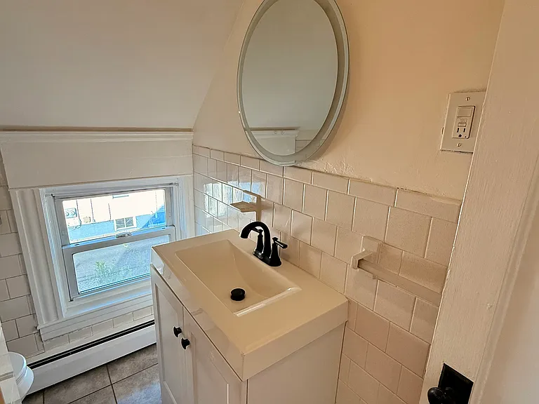 104 Suffolk Ave #2 — Photo 10