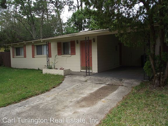 2nd image of 2924 NE 14th Dr