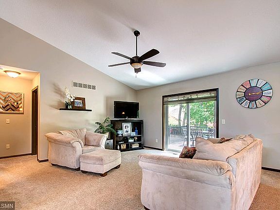4th image of 2732 Oak Lawn Dr