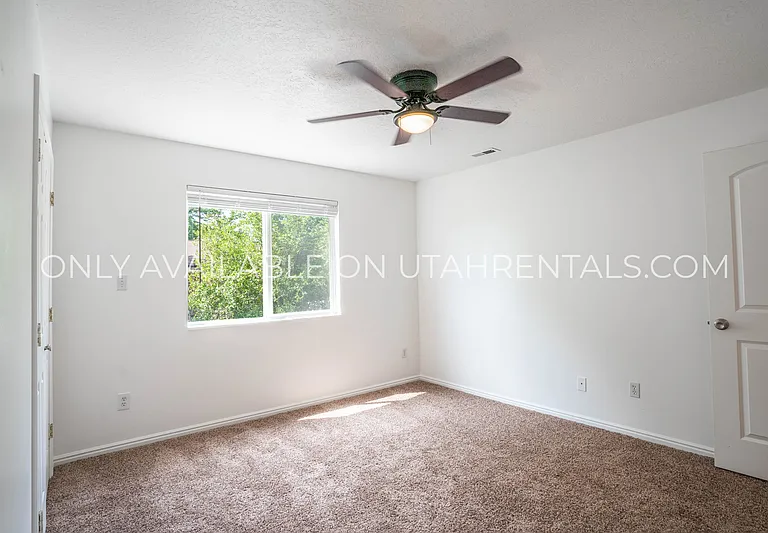 2059 S State St — Photo 15