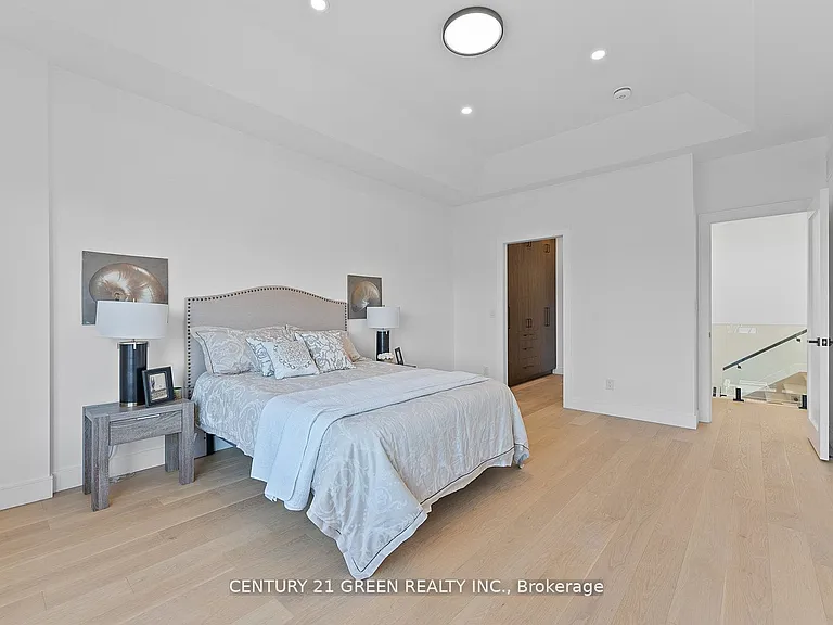 67 Bexhill Ave #MAIN 2ND FLOOR — Photo 25