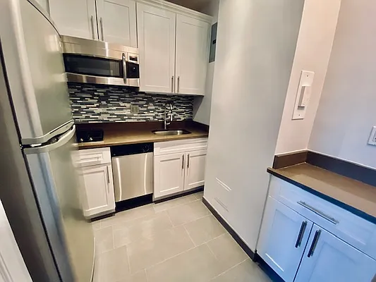 Rented by Compass | media 25