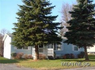 210 Tipperary Dr, Utica, NY