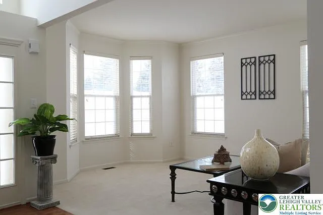 611 N 40th St — Photo 5