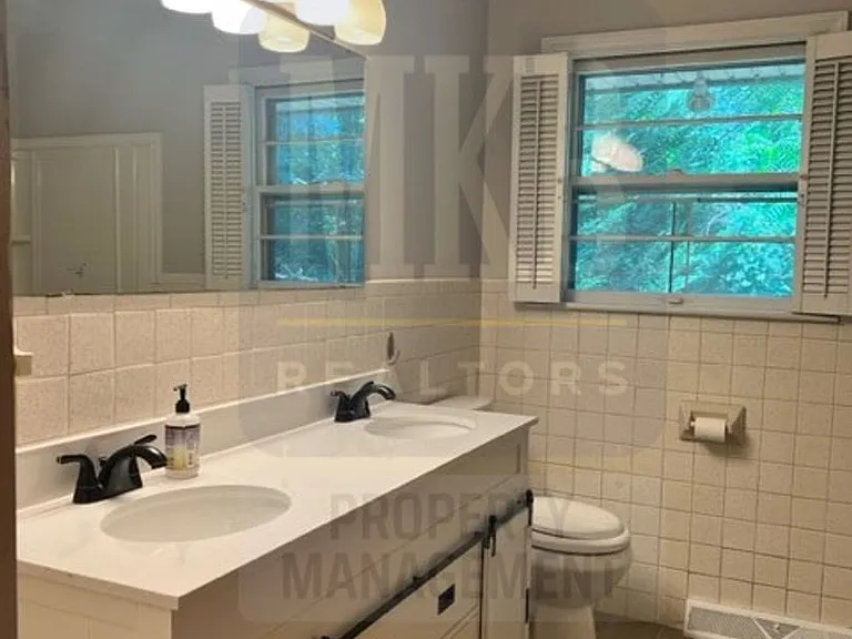 3203 Ledgewood Ave — Photo 15