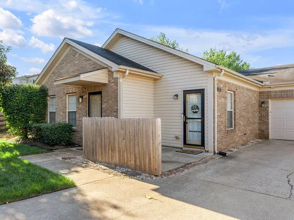 520 Goldon Trophy Trl, Lexington, KY 40514