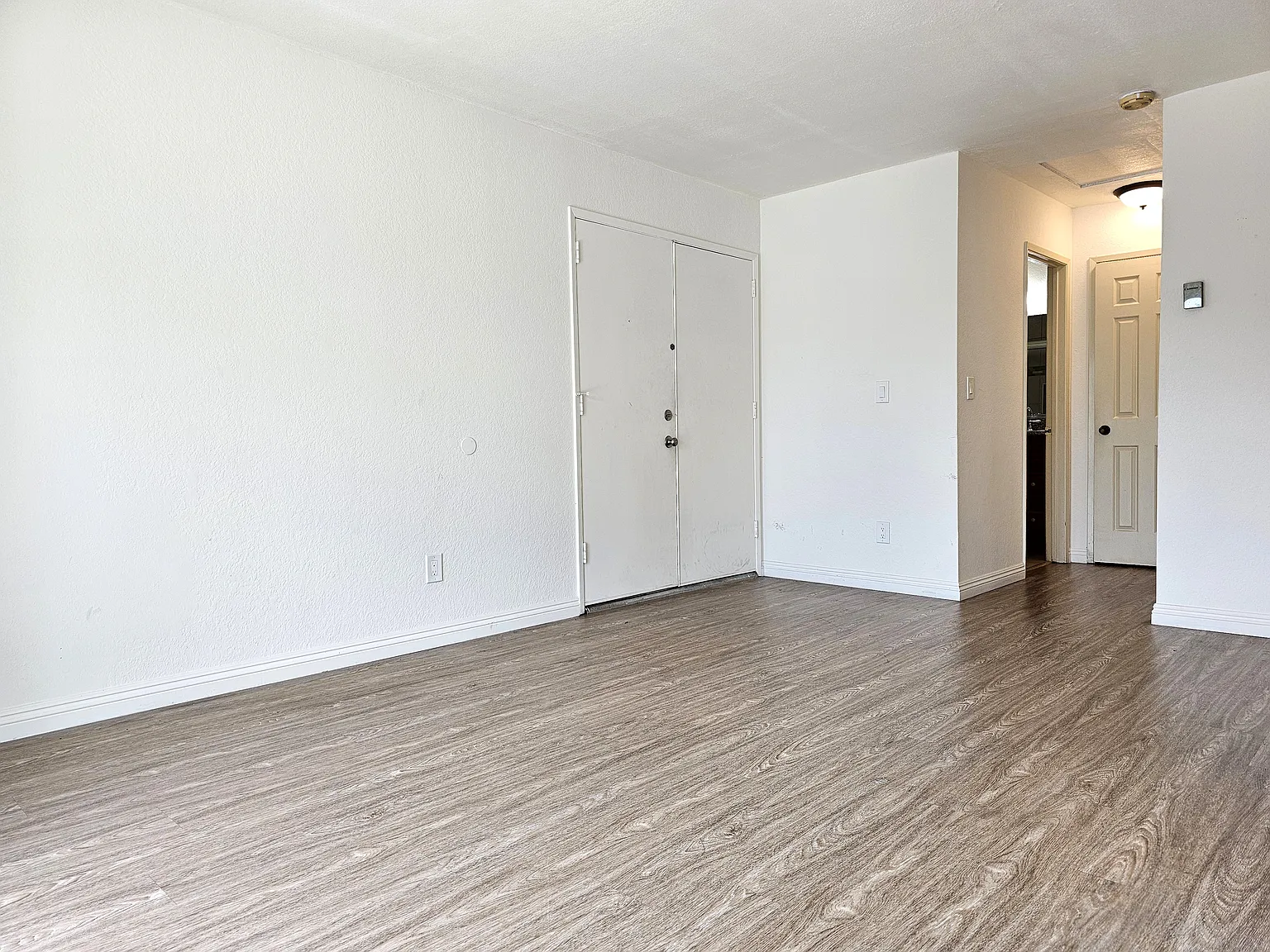 1 bed, 778 sqft, $2,000 — Photo 4