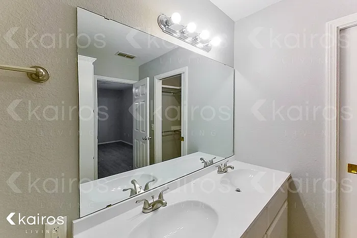 3807 S Williams St — Photo 14