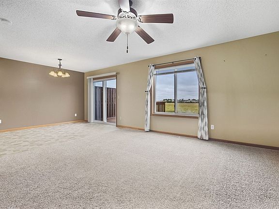 3rd image of 4468 Churchill Ct