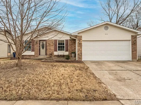 2912 Dividend Park Dr, Florissant, MO 63031