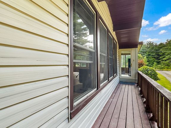 5th image of 87 Fitzsimmons Rd