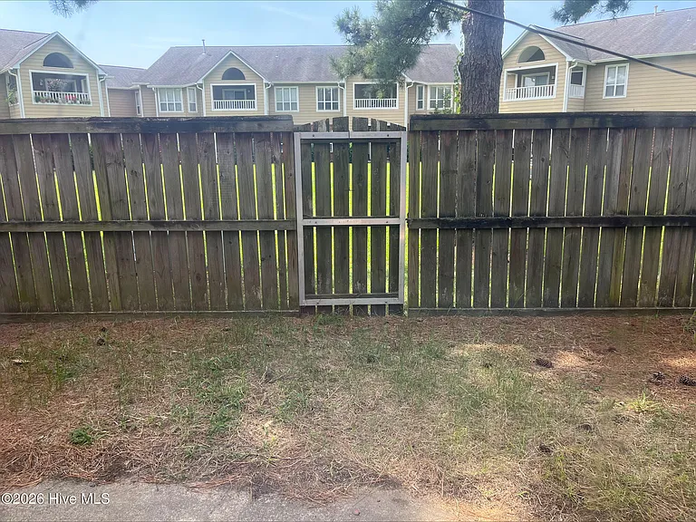 46 Upton Ct — Photo 12