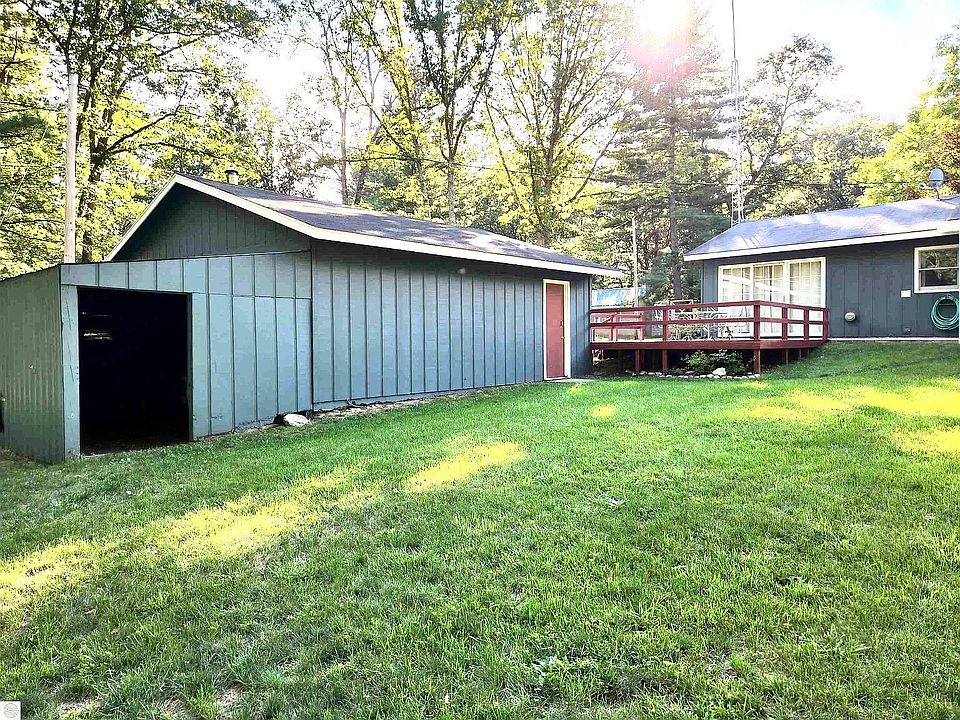 3474 N B Ave, Luther, MI 49656 Zillow