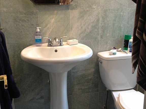 5th image of 181 Mulberry St APT 12
