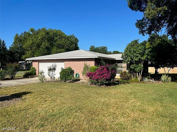 5th image of 210 Seminole Ave