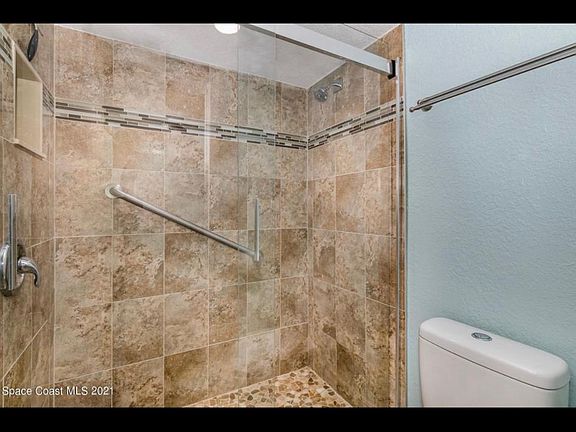 5th image of 301 S Miramar Ave APT 104