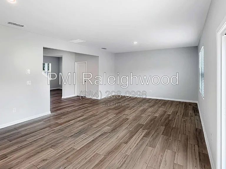 612 Westford Dr — Photo 9