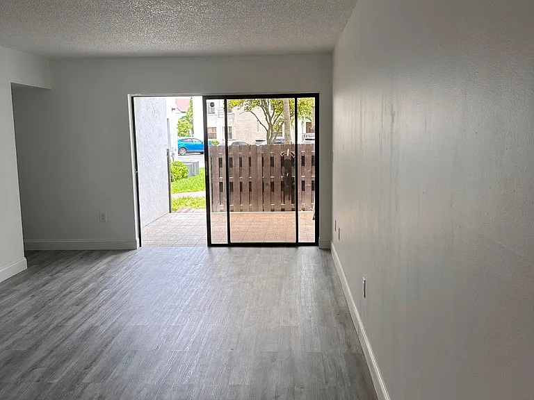 9419 Fontainebleau Blvd #107 — Photo 43