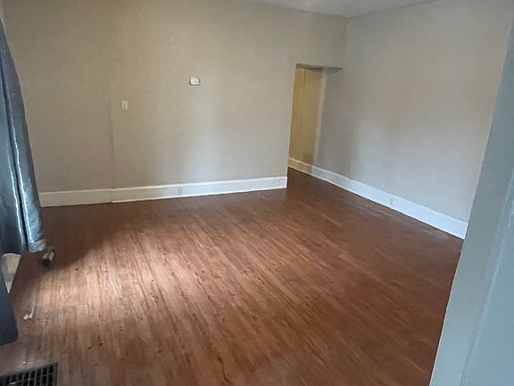 3rd image of 1430 Bluff St #1