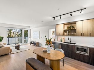 2002 Saint George St #407, Pt Moody, BC V3H 0N4