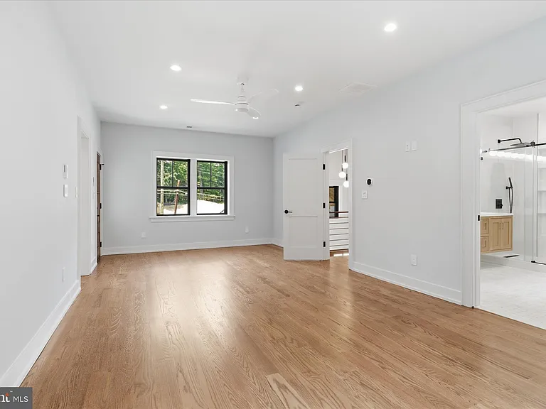 5921 Chesterbrook Rd — Photo 52