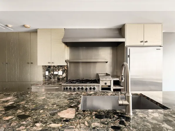 1 Beekman Place image 8 of 30