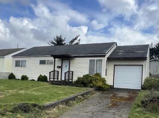 831 Arago Ave, Coos Bay, OR