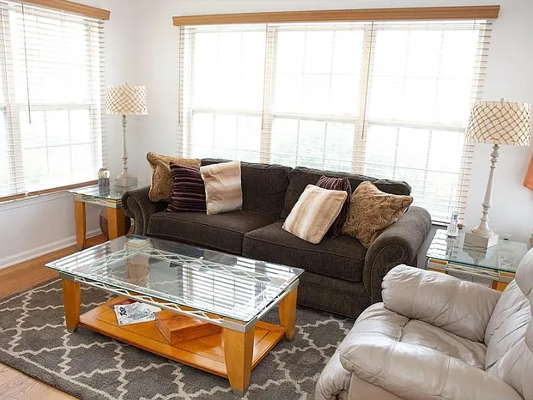 607 Prestwick Dr #2 — Photo 8