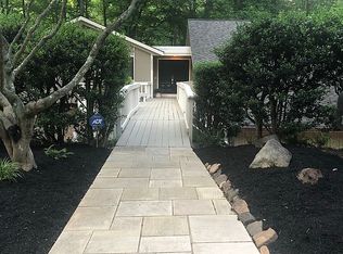 2403 Sugarberry Ct, Reston, VA 20191