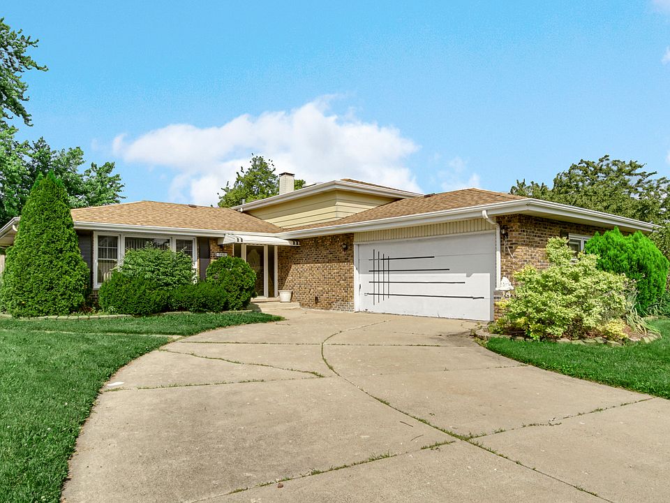 1st image of 544 Thornwood Dr