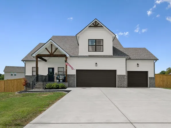 135 Stonegate Dr, Smithville, TN 37166