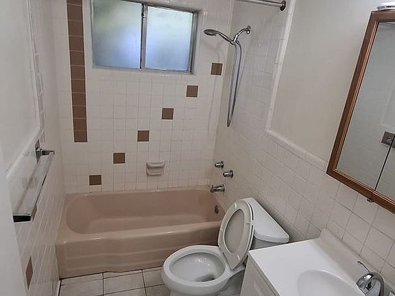 4th image of 4221 Palmyra St #D