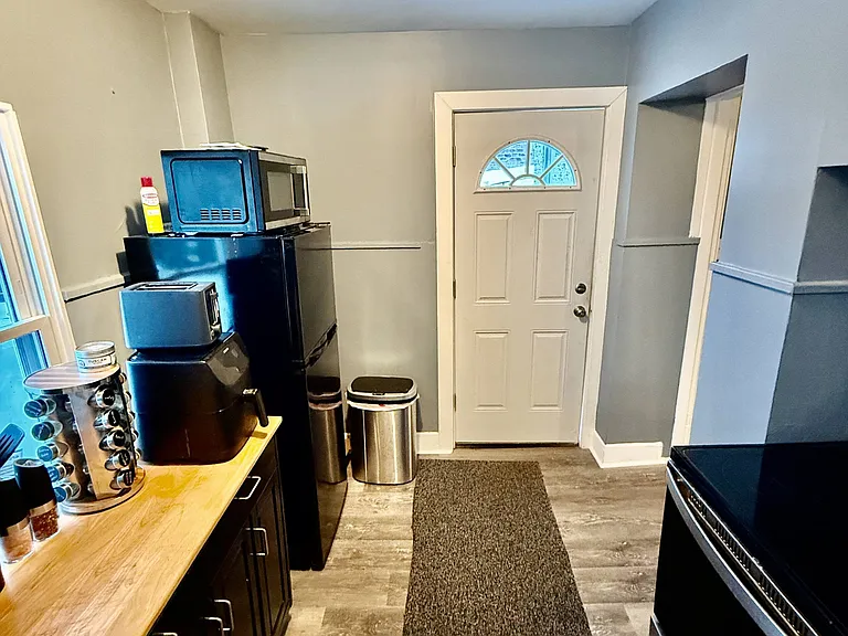 126 Stewart Ave #C — Photo 4