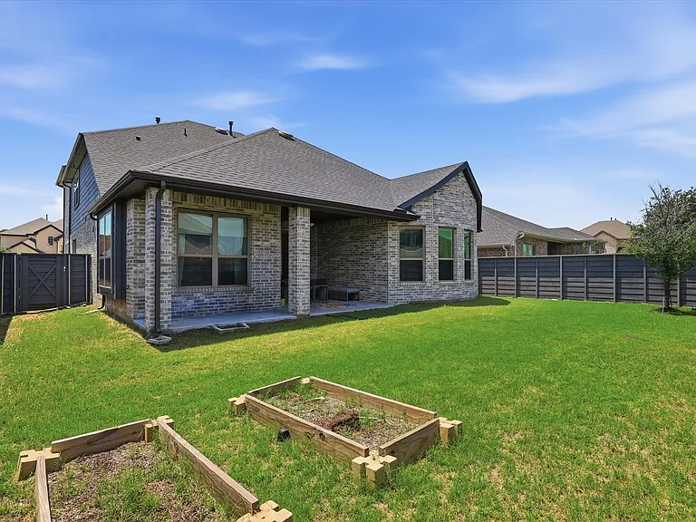 509 Cedarwood St — Photo 22