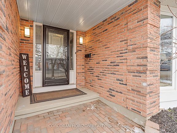 3rd image of 160 Oneida Pl