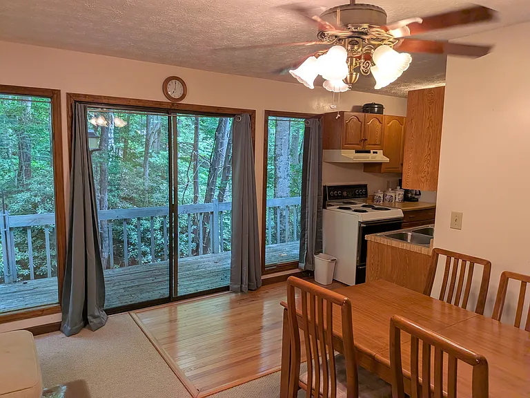 326 Cove Creek Rd — Photo 16