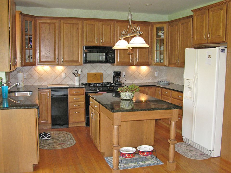 162 Blackwood Ln, Douglassville, PA 19518 Zillow