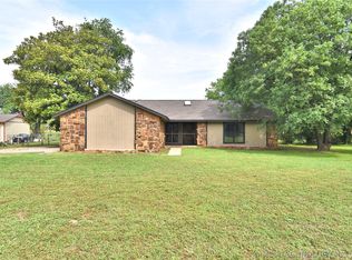 134 Spunky Creek Dr, Catoosa, OK 74015
