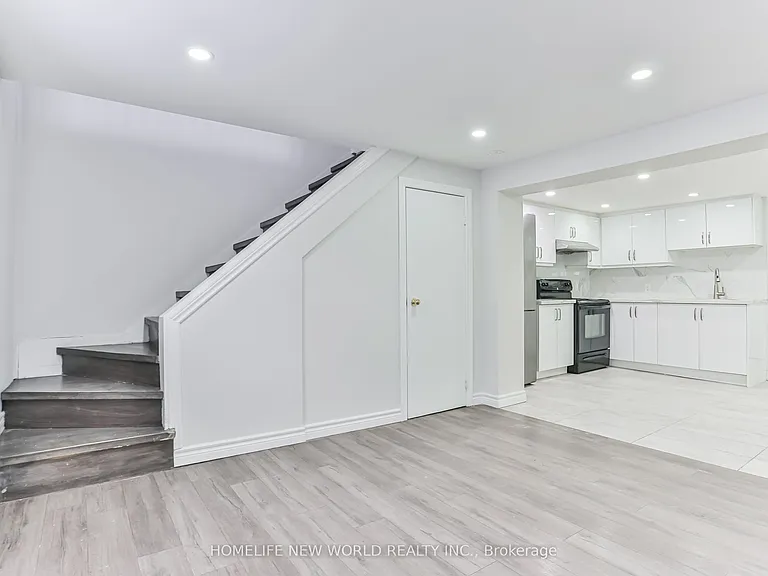 3 Erlesmere Ave — Photo 11
