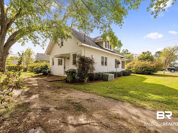2nd image of 15759 Silverhill Ave