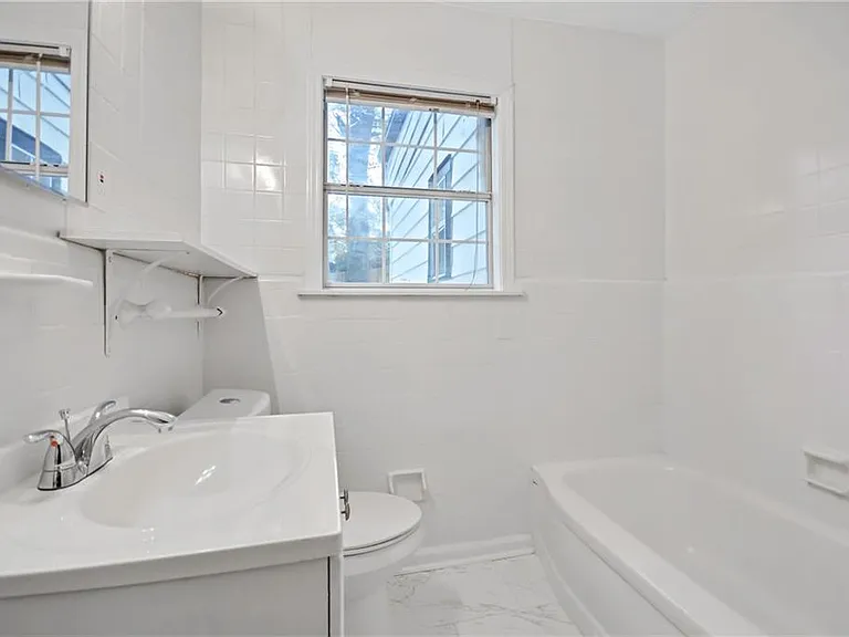 1877 Sumter St NW — Photo 18